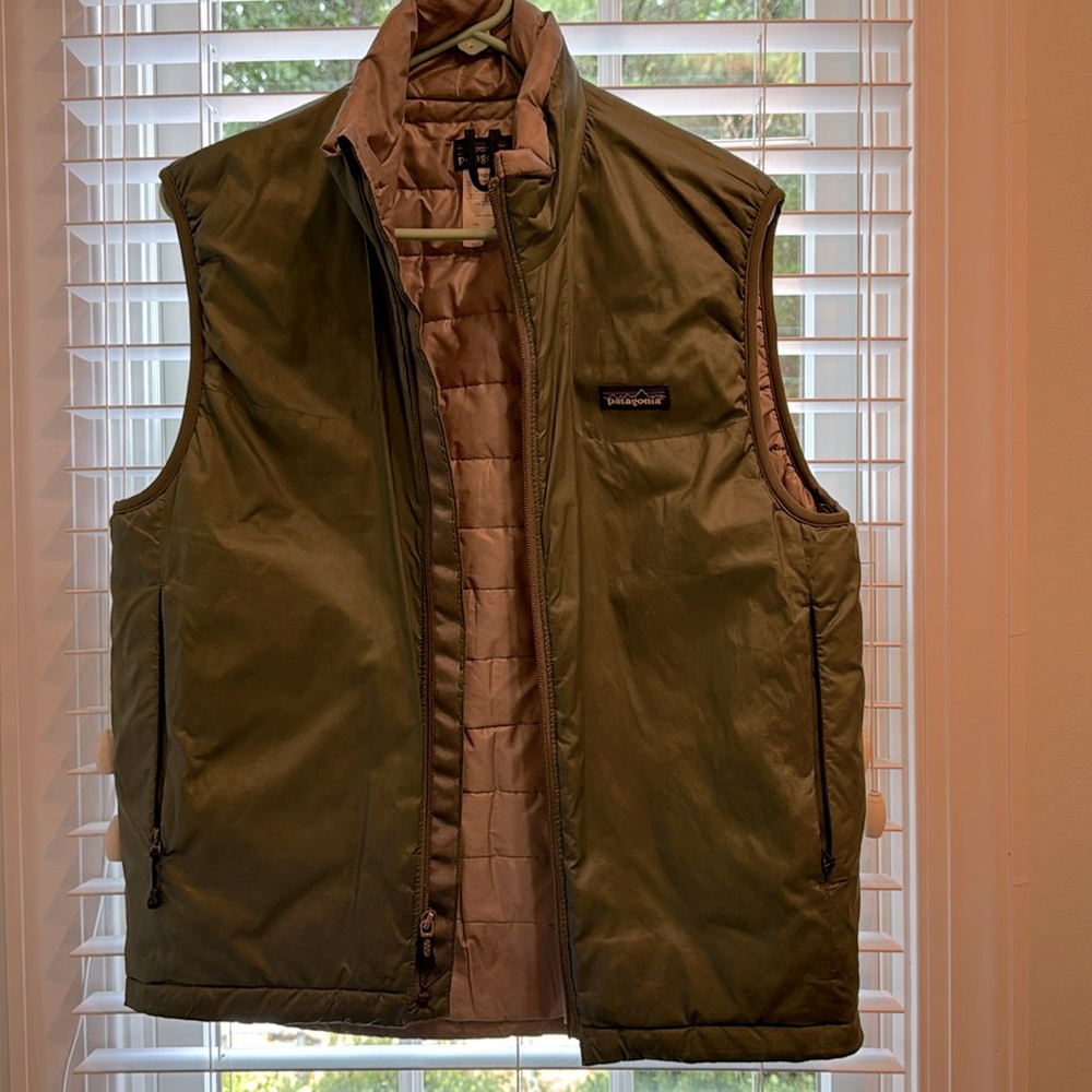 MENS sz SMALL PATAGONIA VEST